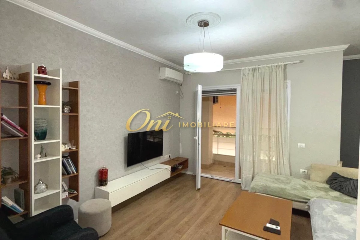 Shtepi me qera Apartament ne Tirane, 2+1, Mobilimi E mobiluar, Pagesa 95,000  Leke.