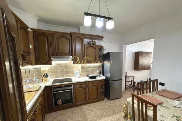Shtepi me qera Apartament ne Tirane, 2+1, Mobilimi E mobiluar, Pagesa 100,000  Leke.