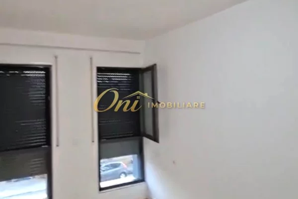 Shtepi me qera Apartament ne Tirane, 2+1, Mobilimi E mobiluar, Pagesa 60,000  Leke.