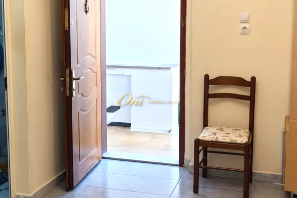 Shtepi ne shitje Apartament ne Tirane, 2+1, Mobilimi E mobiluar, Pagesa 18,500,000  Leke.