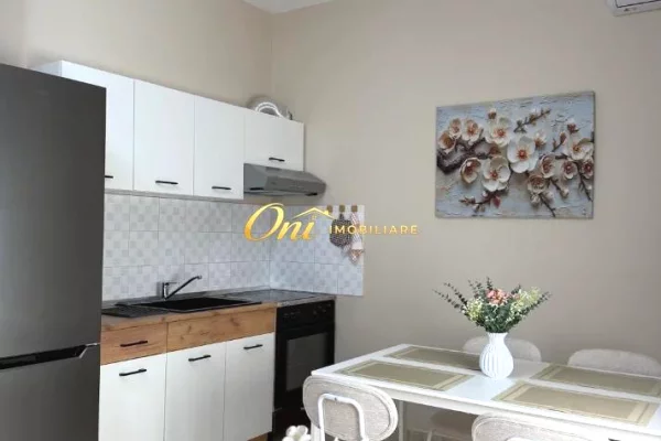 Shtepi me qera Apartament ne Tirane, 1+1, Mobilimi E mobiluar, Pagesa 70,000  Leke.
