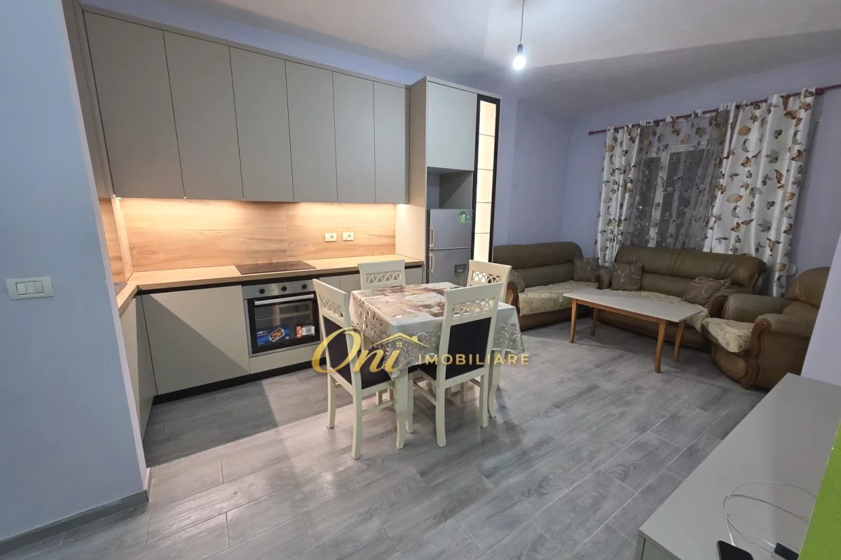 Shtepi me qera Apartament ne Tirane, 2+1, Mobilimi E mobiluar, Pagesa 55,000  Leke.