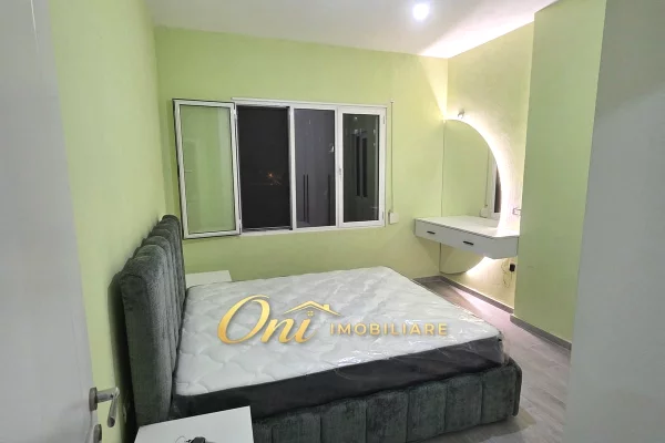Shtepi me qera Apartament ne Tirane, 2+1, Mobilimi E mobiluar, Pagesa 55,000  Leke.