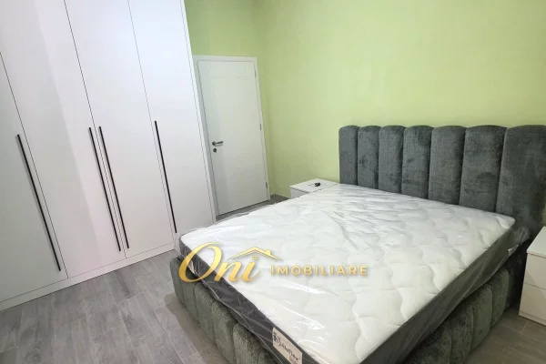 Shtepi me qera Apartament ne Tirane, 2+1, Mobilimi E mobiluar, Pagesa 55,000  Leke.
