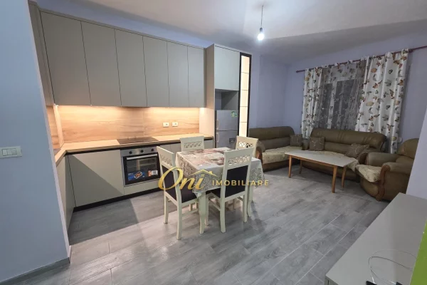 Shtepi me qera Apartament ne Tirane, 2+1, Mobilimi E mobiluar, Pagesa 55,000  Leke.