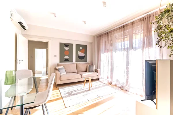 Shtepi me qera Apartament ne Tirane, 2+1, Mobilimi E mobiluar, Pagesa 150,000  Leke.