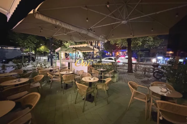 RRUGA E DURRESIT; SHITET BIZNES BAR LOUNGE 