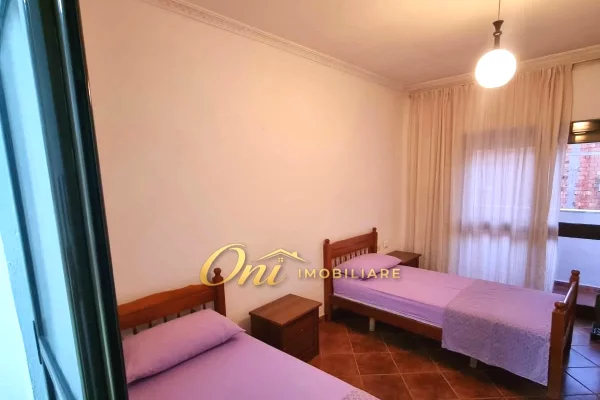 Shtepi me qera Apartament ne Tirane, 2+1, Mobilimi E mobiluar, Pagesa 65,000  Leke.
