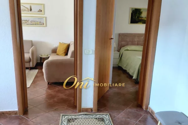 Shtepi me qera Apartament ne Tirane, 2+1, Mobilimi E mobiluar, Pagesa 65,000  Leke.