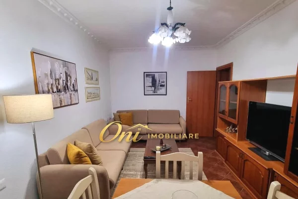 Shtepi me qera Apartament ne Tirane, 2+1, Mobilimi E mobiluar, Pagesa 65,000  Leke.