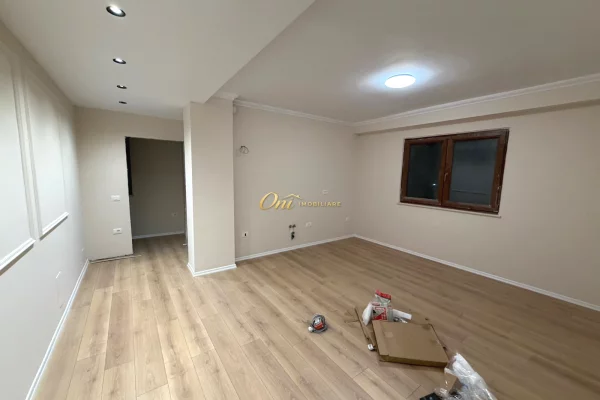 Shtepi me qera Apartament ne Tirane, 2+1, Mobilimi Bosh, pa mobiluar, Pagesa 35,000  Leke.