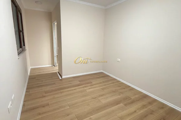 Shtepi me qera Apartament ne Tirane, 2+1, Mobilimi Bosh, pa mobiluar, Pagesa 35,000  Leke.