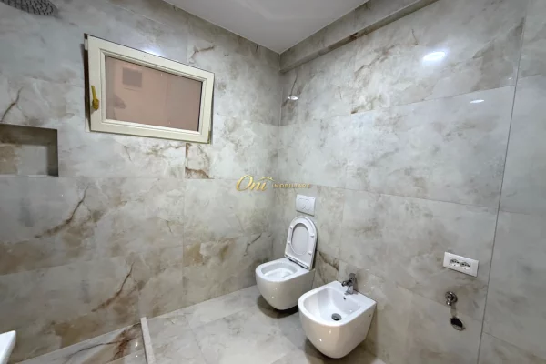 Shtepi me qera Apartament ne Tirane, 2+1, Mobilimi Bosh, pa mobiluar, Pagesa 35,000  Leke.