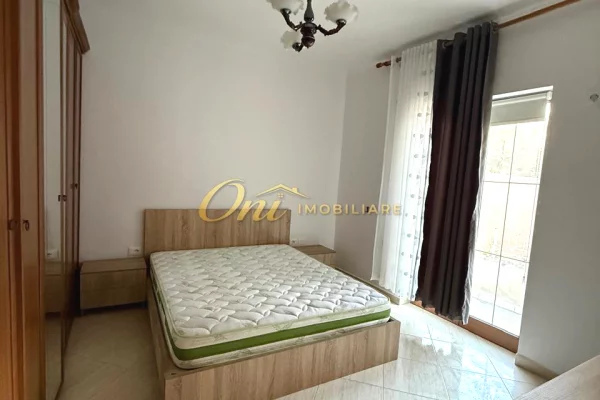 Shtepi me qera Apartament ne Tirane, 2+1, Mobilimi E mobiluar, Pagesa 55,000  Leke.