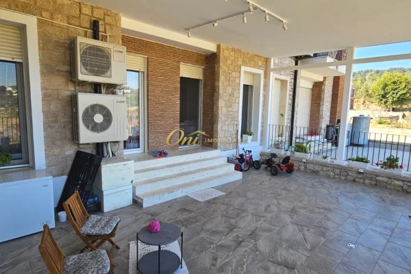 Shtepi ne shitje Apartament ne Tirane, 3+1, Mobilimi E mobiluar, Pagesa 450,000  Euro.