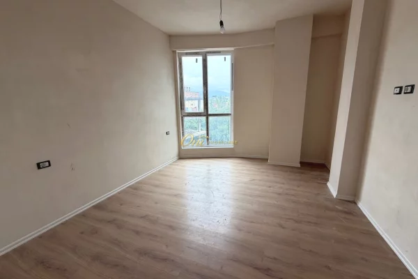 Shtepi ne shitje Apartament ne Tirane, 3+1, Mobilimi E mobiluar, Pagesa 420,000  Euro.