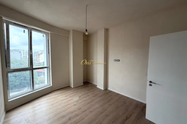 Shtepi ne shitje Apartament ne Tirane, 3+1, Mobilimi E mobiluar, Pagesa 420,000  Euro.
