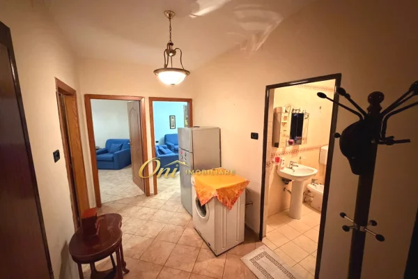 Shtepi me qera Apartament ne Tirane, 2+1, Mobilimi E mobiluar, Pagesa 550  Euro.
