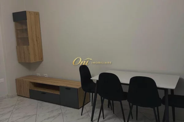 Shtepi me qera Apartament ne Tirane, 2+1, Mobilimi E mobiluar, Pagesa 55,000  Leke.