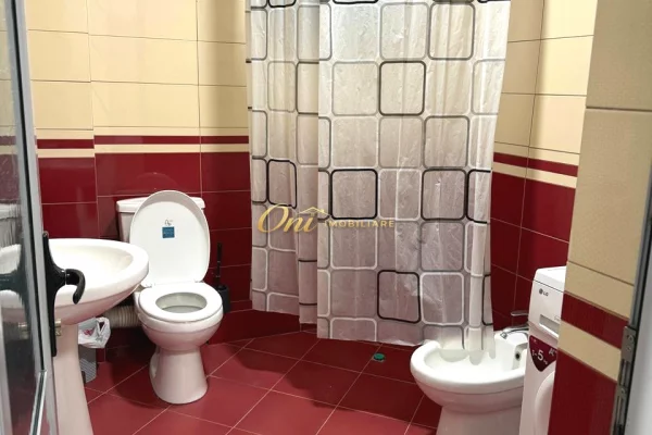 Shtepi me qera Apartament ne Tirane, 2+1, Mobilimi E mobiluar, Pagesa 55,000  Leke.