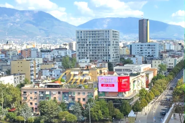 ZOGU I ZI AMBIENT ZYRE PER QERA 