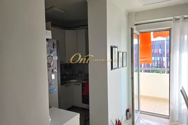 Shtepi me qera Apartament ne Tirane, 2+1, Mobilimi E mobiluar, Pagesa 2,000  Euro.
