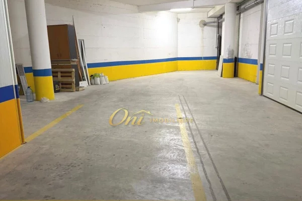 FUSHA E AVIACIONIT MAGAZINE 140M2 PER QERA 