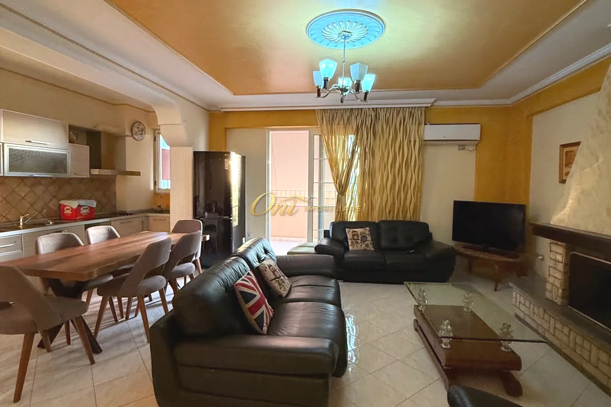 Shtepi me qera Apartament ne Tirane, 3+1, Mobilimi E mobiluar, Pagesa 700  Euro.