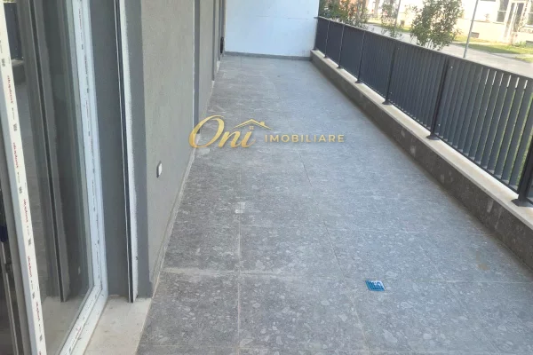 UNIVERS CITY DYQAN/ZYRE PER QERA