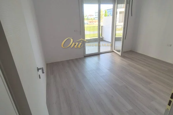 UNIVERS CITY DYQAN/ZYRE PER QERA