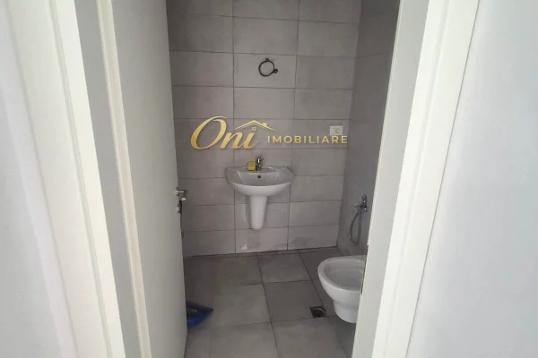 UNIVERS CITY DYQAN/ZYRE PER QERA