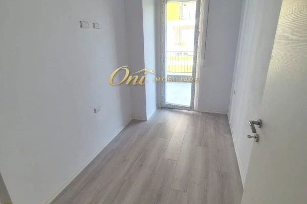 UNIVERS CITY DYQAN/ZYRE PER QERA