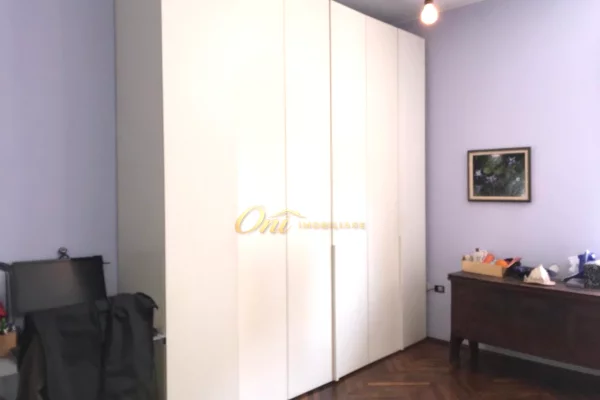 Shtepi me qera Apartament ne Tirane, 3+1, Mobilimi E mobiluar, Pagesa 85,000  Leke.