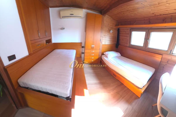 Shtepi me qera Apartament ne Tirane, 2+1, Mobilimi E mobiluar, Pagesa 80,000  Leke.
