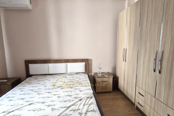 Shtepi me qera Apartament ne Tirane, 2+1, Mobilimi E mobiluar, Pagesa 60,000  Leke.