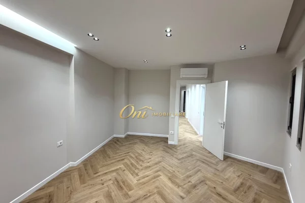 ASTIR AMBIENT ZYRE PER QERA