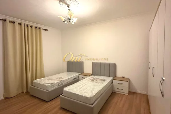 Shtepi me qera Apartament ne Tirane, 2+1, Mobilimi E mobiluar, Pagesa 55,000  Leke.