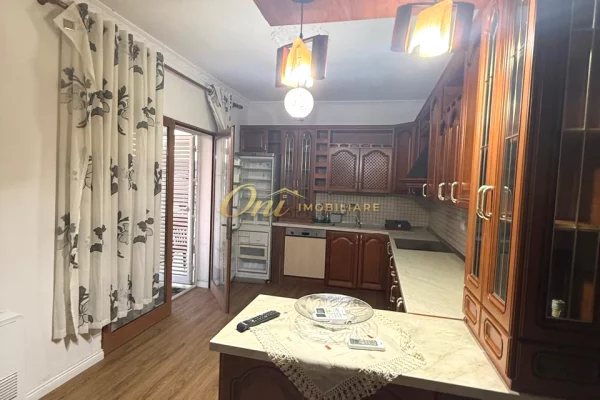 Shtepi me qera Apartament ne Tirane, 2+1, Mobilimi E mobiluar, Pagesa 55,000  Leke.