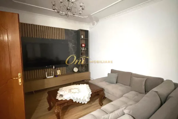Shtepi me qera Apartament ne Tirane, 2+1, Mobilimi E mobiluar, Pagesa 55,000  Leke.