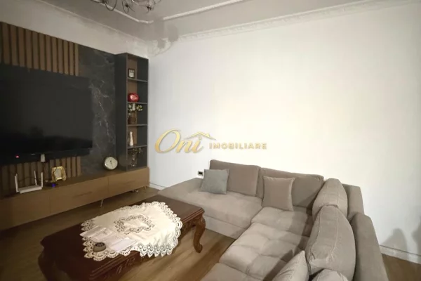 SAUK APARTAMENT PER QEAR 2+1