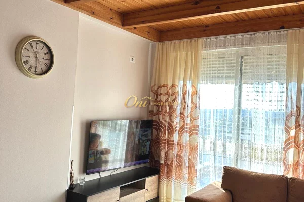 FRESK APARTAMENT PER QERA 2+1