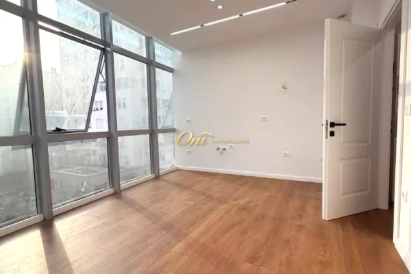 Shtepi ne shitje Apartament ne Tirane, 1+1, Mobilimi Bosh, pa mobiluar, Pagesa 16,500,000  Leke.
