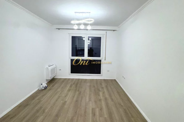 Shtepi me qera Apartament ne Tirane, 3+1, Mobilimi Bosh, pa mobiluar, Pagesa 50,000  Leke.
