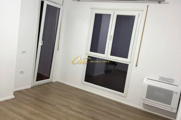 Shtepi me qera Apartament ne Tirane, 3+1, Mobilimi Bosh, pa mobiluar, Pagesa 50,000  Leke.