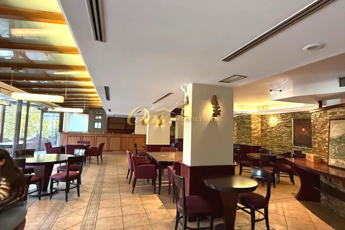 BRRYLI JEPET RESTORSNT PER QERA 400M2