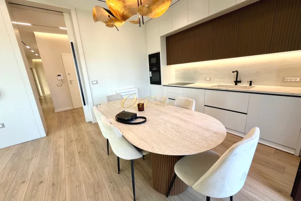 Shtepi me qera Apartament ne Tirane, 3+1, Mobilimi E mobiluar, Pagesa 3,200  Euro.