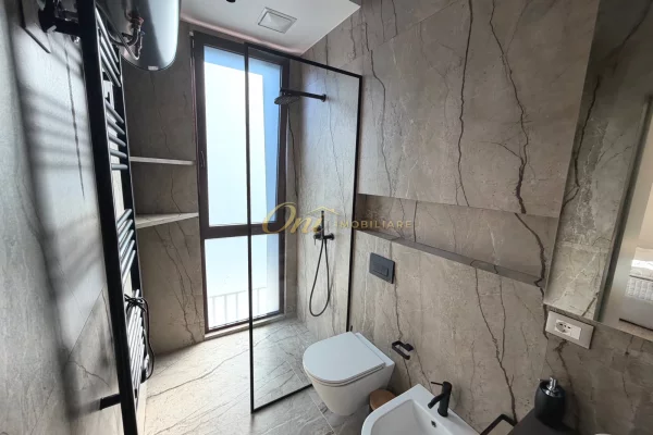 Shtepi me qera Apartament ne Tirane, 3+1, Mobilimi E mobiluar, Pagesa 3,200  Euro.