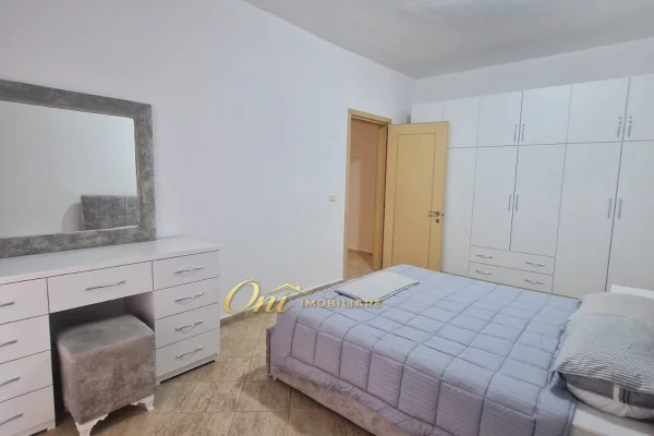 Shtepi me qera Apartament ne Tirane, 2+1, Mobilimi E mobiluar, Pagesa 70,000  Leke.