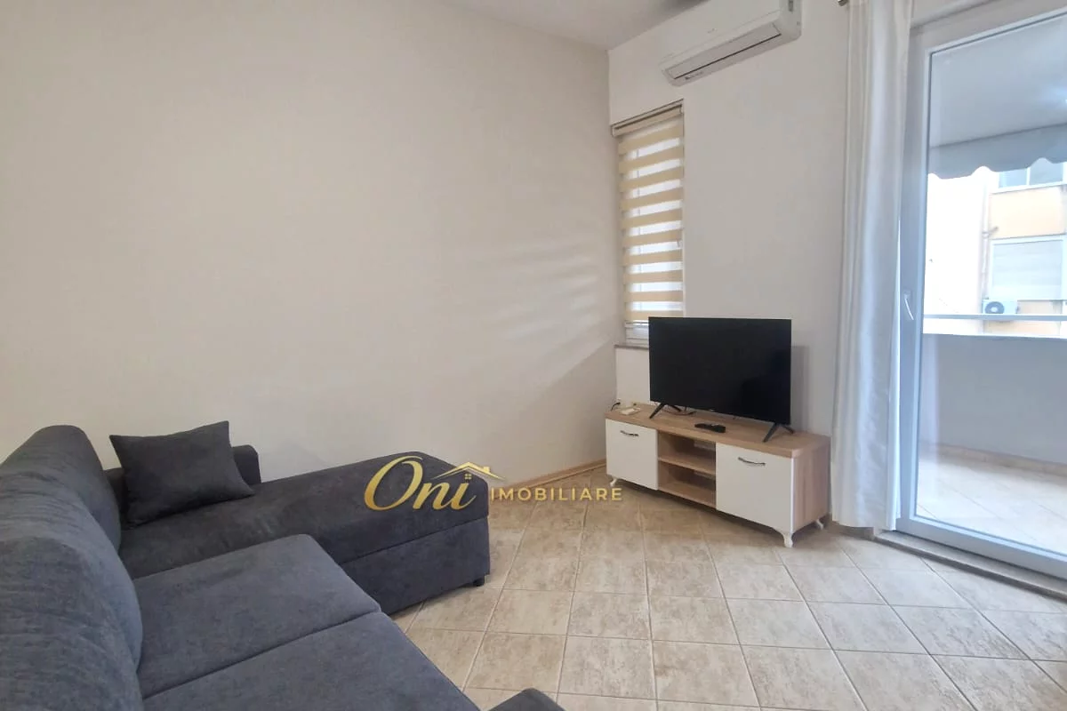 Shtepi me qera Apartament ne Tirane, 2+1, Mobilimi E mobiluar, Pagesa 70,000  Leke.