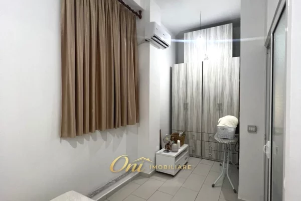 Shtepi me qera Apartament ne Tirane, 1+1, Mobilimi E mobiluar, Pagesa 400  Euro.